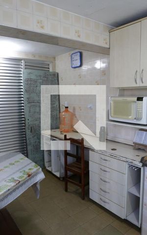 Casa à venda com 400m², 2 quartos e 2 vagasCozinha