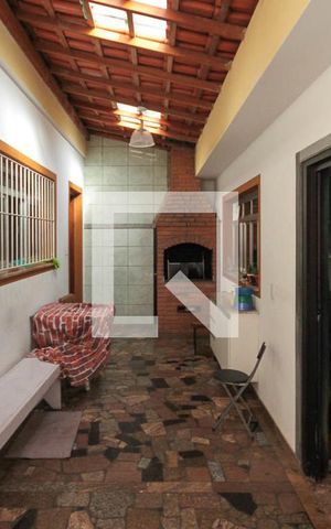 Casa à venda com 315m², 3 quartos e 7 vagas Casa à venda com 315m², 3 quartos e 7 vagasQuintal