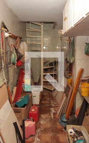 Casa à venda com 315m², 3 quartos e 7 vagas Casa à venda com 315m², 3 quartos e 7 vagasdeposito