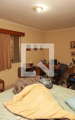 Casa à venda com 315m², 3 quartos e 7 vagas Casa à venda com 315m², 3 quartos e 7 vagasQuarto 03