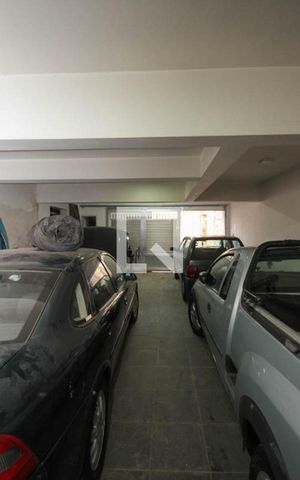 Casa à venda com 315m², 3 quartos e 7 vagas Casa à venda com 315m², 3 quartos e 7 vagasGaragem