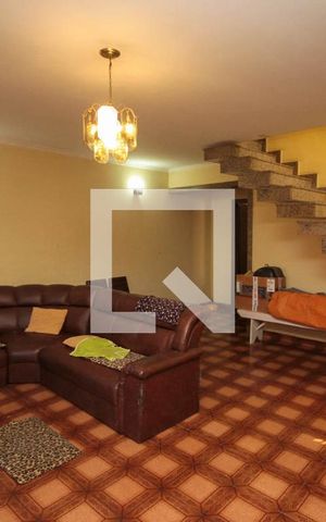 Casa à venda com 315m², 3 quartos e 7 vagas Casa à venda com 315m², 3 quartos e 7 vagasSala