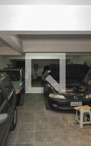 Casa à venda com 315m², 3 quartos e 7 vagas Casa à venda com 315m², 3 quartos e 7 vagasGaragem