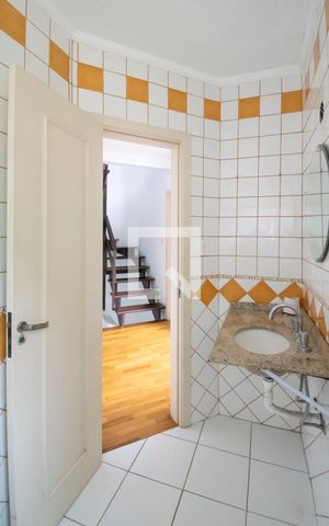Casa de condomínio à venda com 160m², 3 quartos e 1 vaga Casa de condomínio à venda com 160m², 3 quartos e 1 vagaBanheiro Social