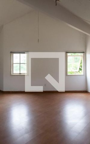Casa de condomínio à venda com 160m², 3 quartos e 1 vaga Casa de condomínio à venda com 160m², 3 quartos e 1 vagaSótão