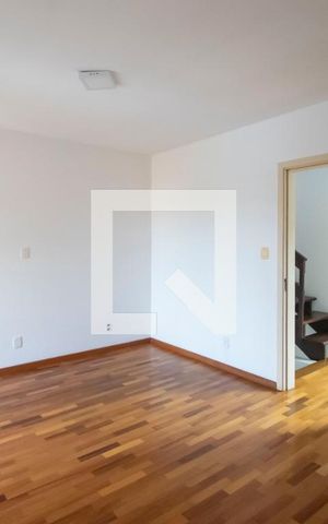 Casa de condomínio à venda com 160m², 3 quartos e 1 vaga Casa de condomínio à venda com 160m², 3 quartos e 1 vagaQuarto 2