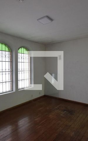 Casa para alugar com 416m², 4 quartos e 4 vagasSala