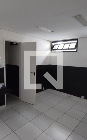 Casa para alugar com 416m², 4 quartos e 4 vagasSala