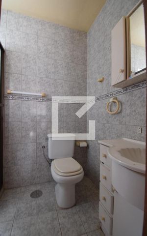 Casa para alugar com 416m², 4 quartos e 4 vagasBanheiro 1