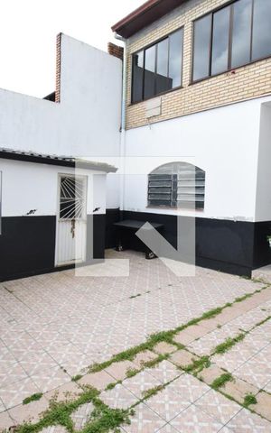 Casa para alugar com 416m², 4 quartos e 4 vagasQuintal