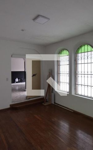 Casa para alugar com 416m², 4 quartos e 4 vagasSala