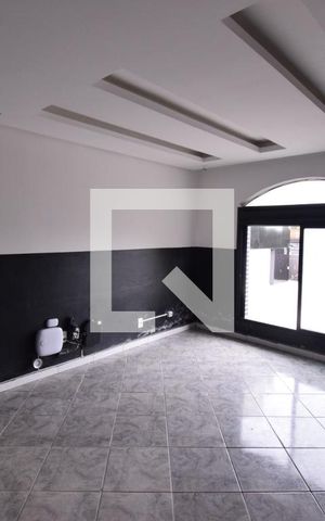 Casa para alugar com 416m², 4 quartos e 4 vagasSala