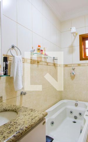 Casa à venda com 280m², 3 quartos e 6 vagas Casa à venda com 280m², 3 quartos e 6 vagasBanheiro do quarto 1