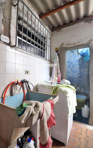 Casa à venda com 300m², 4 quartos e 4 vagasÁrea de Serviço