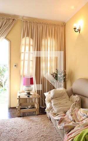 Casa à venda com 300m², 4 quartos e 4 vagasSala