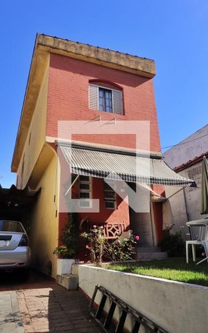 Casa à venda com 300m², 4 quartos e 4 vagasFachada