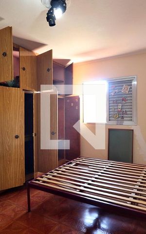 Casa à venda com 300m², 4 quartos e 4 vagasCasa 2 - Quarto 1