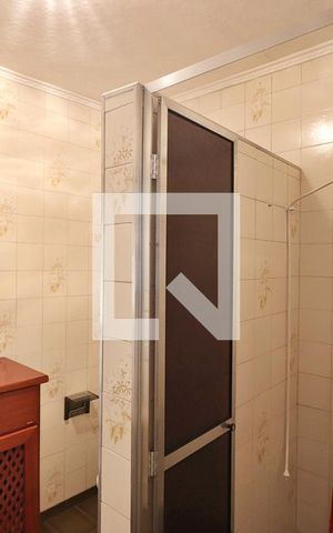 Casa à venda com 300m², 4 quartos e 4 vagasCasa 2 -Banheiro
