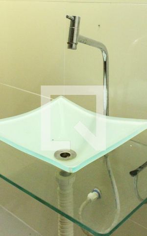 Casa de condomínio à venda com 40m², 2 quartos e sem vaga Casa de condomínio à venda com 40m², 2 quartos e sem vagaSuíte