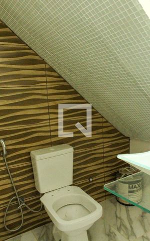 Casa de condomínio à venda com 40m², 2 quartos e sem vaga Casa de condomínio à venda com 40m², 2 quartos e sem vagaSuíte