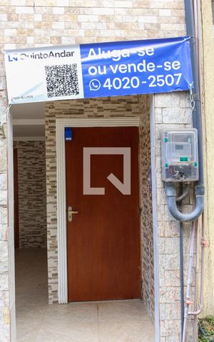 Casa de condomínio à venda com 40m², 2 quartos e sem vaga Casa de condomínio à venda com 40m², 2 quartos e sem vagaFachada