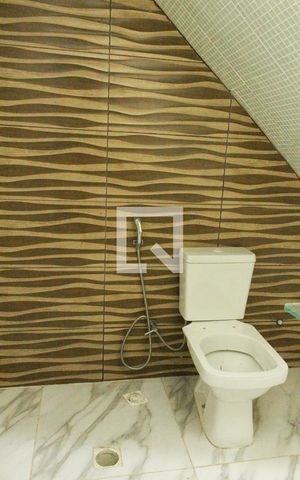 Casa de condomínio à venda com 40m², 2 quartos e sem vaga Casa de condomínio à venda com 40m², 2 quartos e sem vagaSuíte