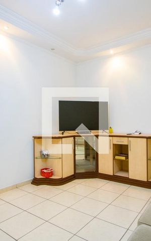 Casa à venda com 191m², 2 quartos e 2 vagas Casa à venda com 191m², 2 quartos e 2 vagasSala