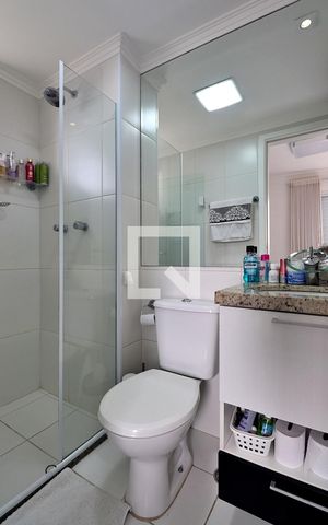 Apartamento à venda com 66m², 2 quartos e 2 vagasBanheiro da Suíte