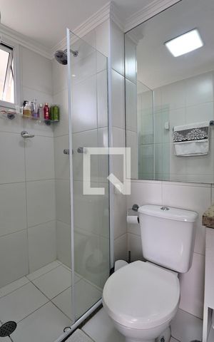 Apartamento à venda com 66m², 2 quartos e 2 vagasBanheiro da Suíte