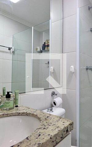 Apartamento à venda com 66m², 2 quartos e 2 vagasBanheiro Social