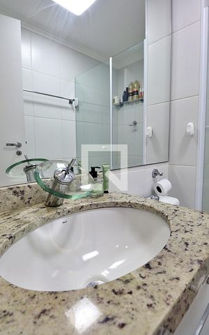 Apartamento à venda com 66m², 2 quartos e 2 vagasBanheiro Social