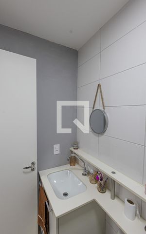 Apartamento à venda com 40m², 2 quartos e 1 vaga Apartamento à venda com 40m², 2 quartos e 1 vagaBanheiro Social