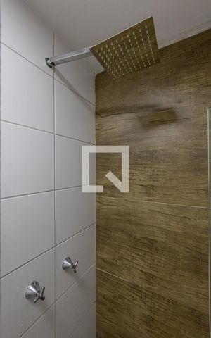 Apartamento à venda com 40m², 2 quartos e 1 vaga Apartamento à venda com 40m², 2 quartos e 1 vagaBanheiro Social
