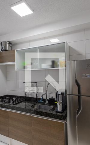 Apartamento à venda com 40m², 2 quartos e 1 vaga Apartamento à venda com 40m², 2 quartos e 1 vagaCozinha e Serviço