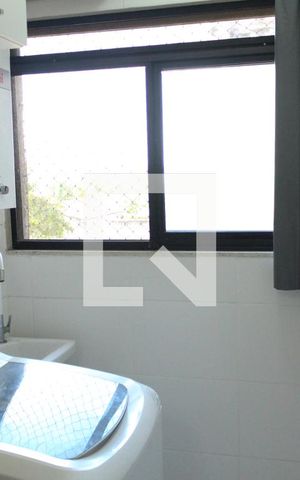 Apartamento à venda com 72m², 2 quartos e 1 vaga Apartamento à venda com 72m², 2 quartos e 1 vagaÁrea de Serviço