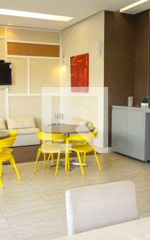 Apartamento à venda com 72m², 2 quartos e 1 vaga Apartamento à venda com 72m², 2 quartos e 1 vagaÁrea comum - Salão de festas