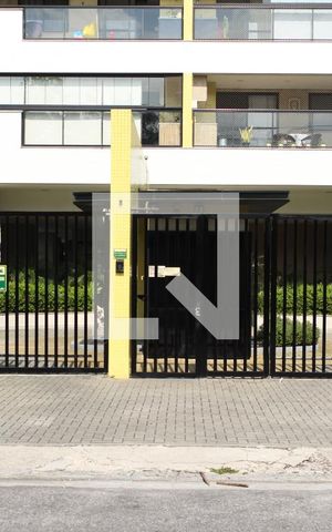 Apartamento à venda com 72m², 2 quartos e 1 vaga Apartamento à venda com 72m², 2 quartos e 1 vagaFachada do Condomínio