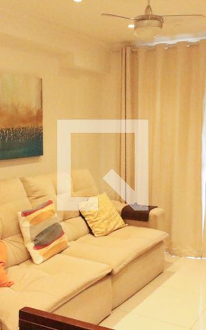 Apartamento à venda com 72m², 2 quartos e 1 vaga Apartamento à venda com 72m², 2 quartos e 1 vagaSala