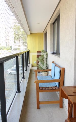 Apartamento à venda com 72m², 2 quartos e 1 vaga Apartamento à venda com 72m², 2 quartos e 1 vagavaranda