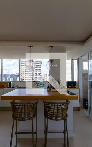 Apartamento à venda com 320m², 3 quartos e 3 vagas Apartamento à venda com 320m², 3 quartos e 3 vagasSala 2 Cobertura
