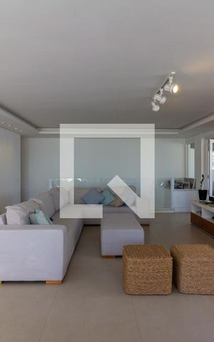 Apartamento à venda com 320m², 3 quartos e 3 vagas Apartamento à venda com 320m², 3 quartos e 3 vagasSala 2 Cobertura