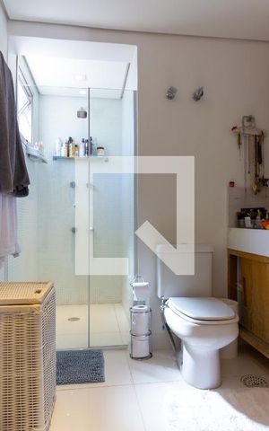 Apartamento à venda com 320m², 3 quartos e 3 vagas Apartamento à venda com 320m², 3 quartos e 3 vagasBanheiro da Suíte