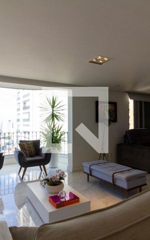 Apartamento à venda com 320m², 3 quartos e 3 vagas Apartamento à venda com 320m², 3 quartos e 3 vagasSala
