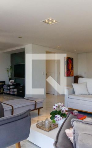 Apartamento à venda com 320m², 3 quartos e 3 vagas Apartamento à venda com 320m², 3 quartos e 3 vagasSala