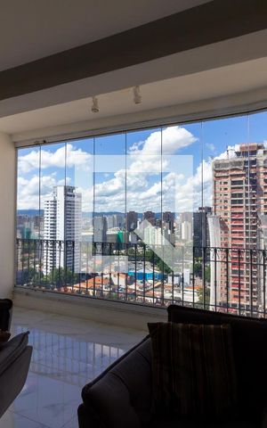 Apartamento à venda com 320m², 3 quartos e 3 vagas Apartamento à venda com 320m², 3 quartos e 3 vagasSacada