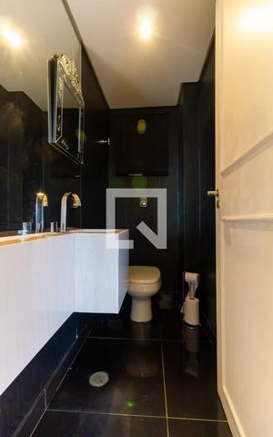 Apartamento à venda com 320m², 3 quartos e 3 vagas Apartamento à venda com 320m², 3 quartos e 3 vagasLavabo
