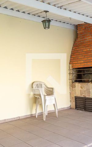 Casa à venda com 250m², 3 quartos e 4 vagasChurrasqueira
