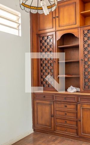 Casa à venda com 250m², 3 quartos e 4 vagasCopa