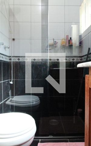 Casa à venda com 150m², 4 quartos e 3 vagasBanheiro da suíte 1