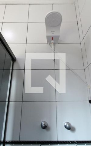 Casa à venda com 150m², 4 quartos e 3 vagasChuveiro banheiro da suíte 1